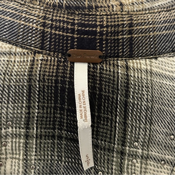 FREE PEOPLE | TAKE ON ME | STUDDED FLANNEL - Picture 4 of 4